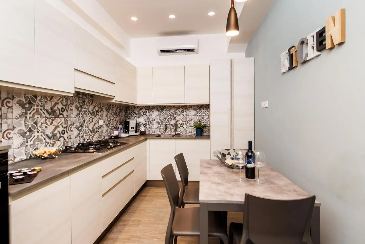 Blue Apartment Messina